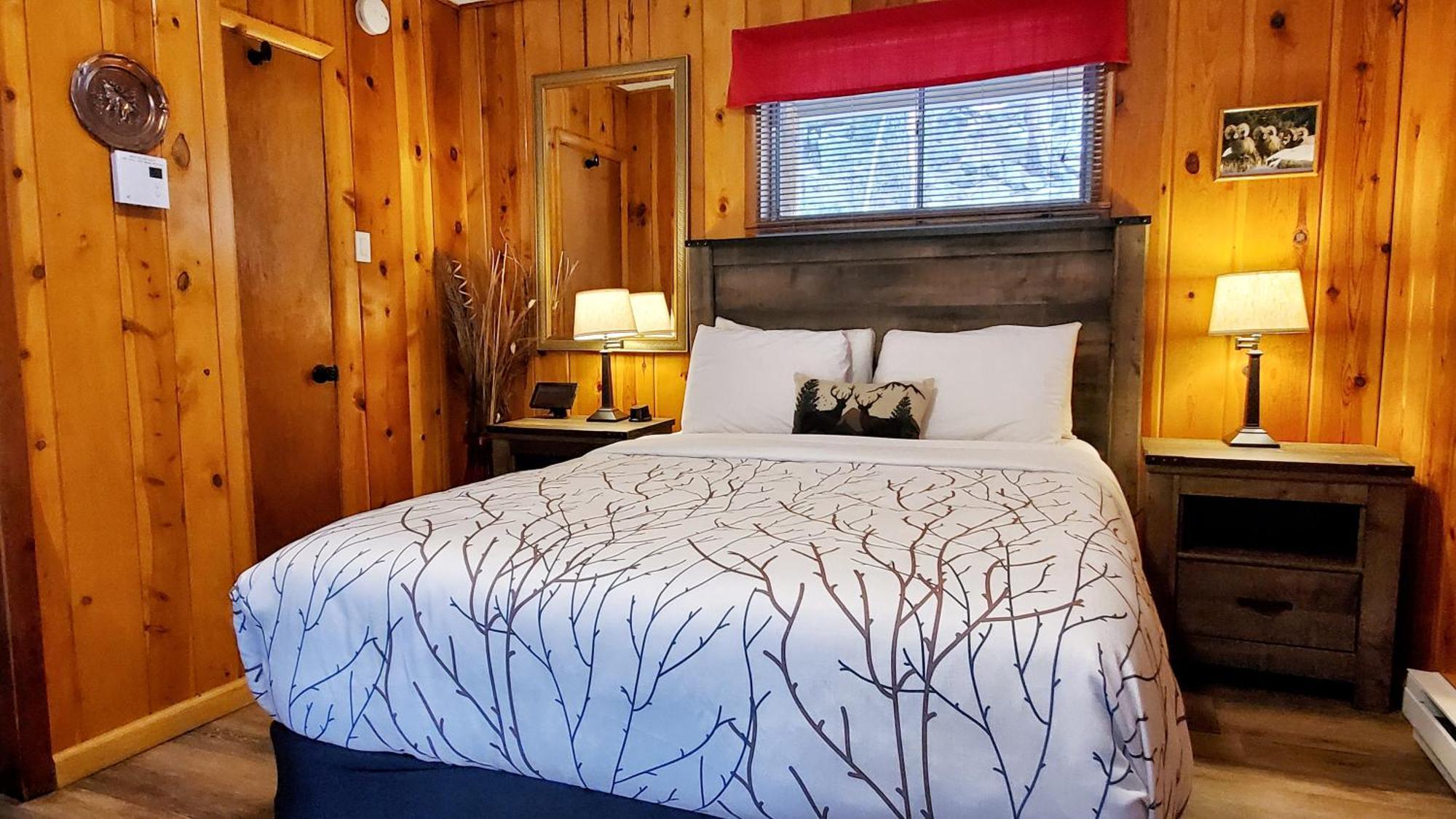 The Inn On Fall River & Fall River Cabins Estes Park Room photo